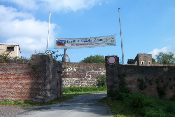 IM004313