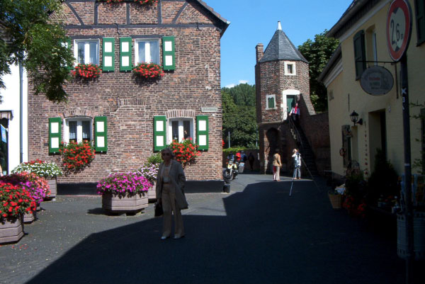IM004375