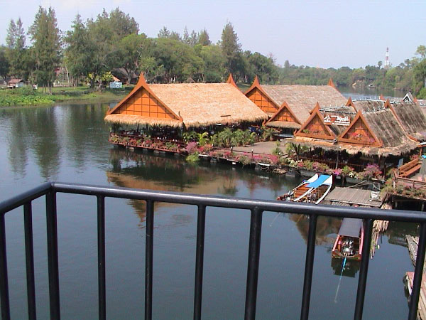 restaurants auf dem river kwai