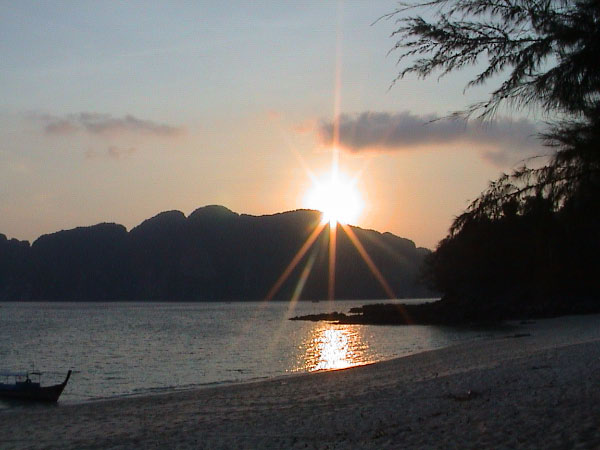 sonnenuntergang auf ko phi phi